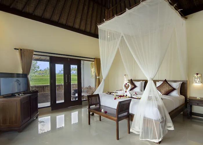 Pajar House & 3*