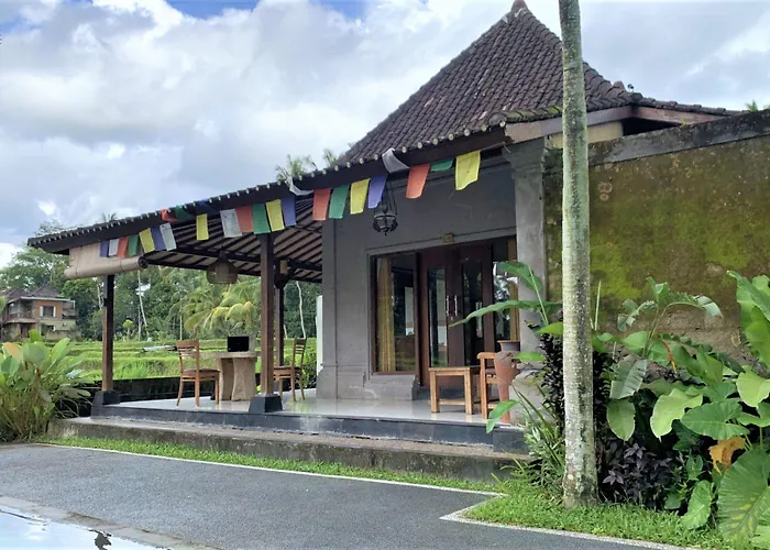 Pajar House & 3*