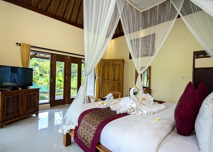 Pajar House & 3*